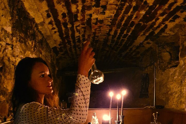 Potion Experience at the Edinburgh School of Magic - Photo 1 of 6